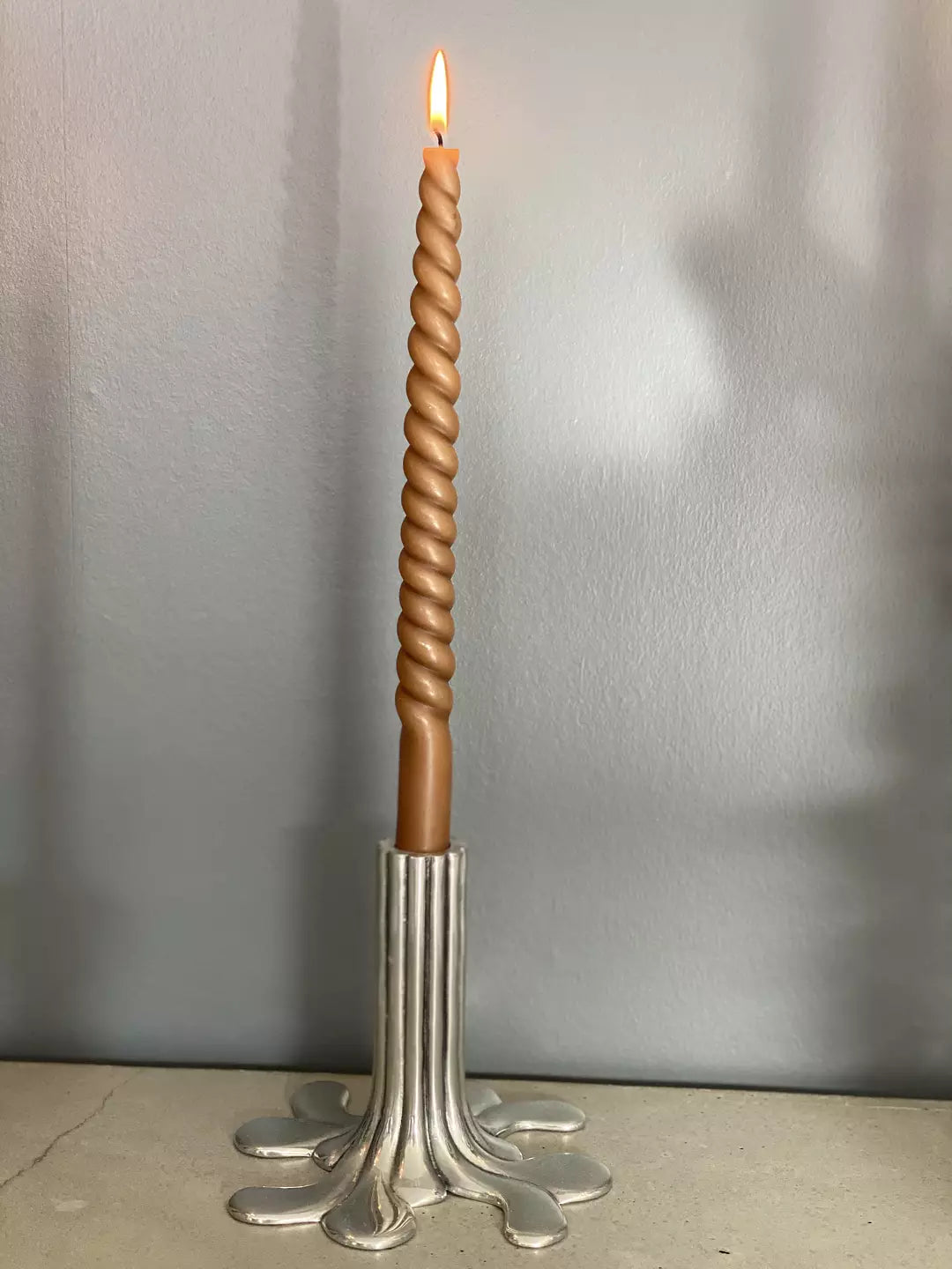 Vio Ljusfabrik kierrekynttilä 2 kpl, tumma beige