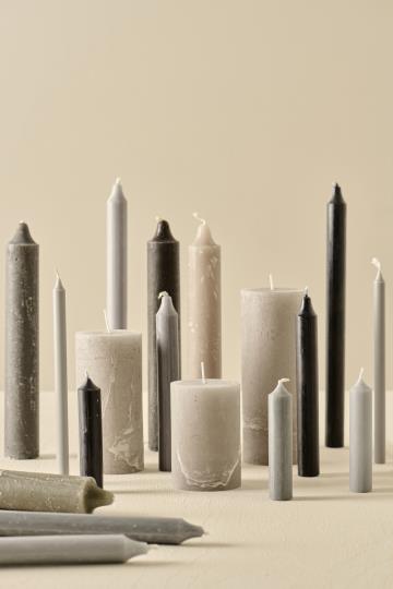 Ib Laursen Lyhyt illalliskynttilä musta Rustic