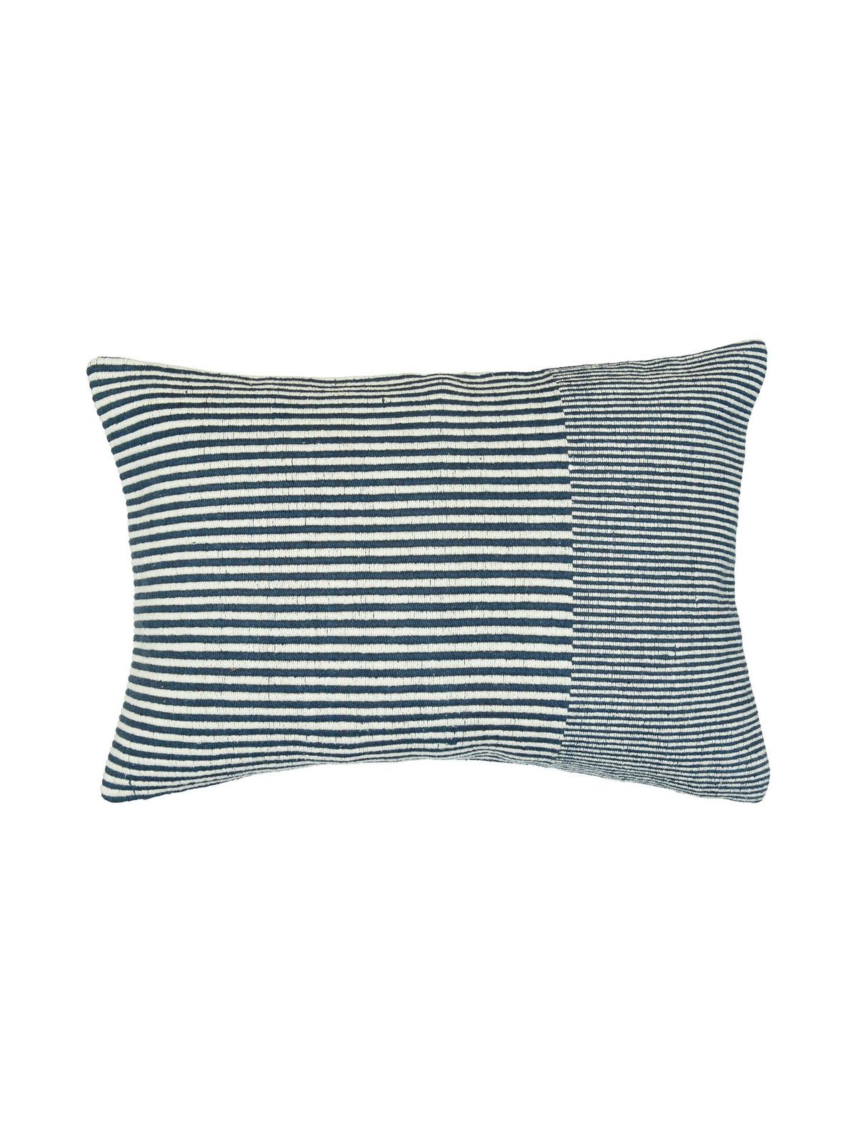 Svanefors Tyra sisustustyynynpäällinen 40x60 cm, kaksi väriä